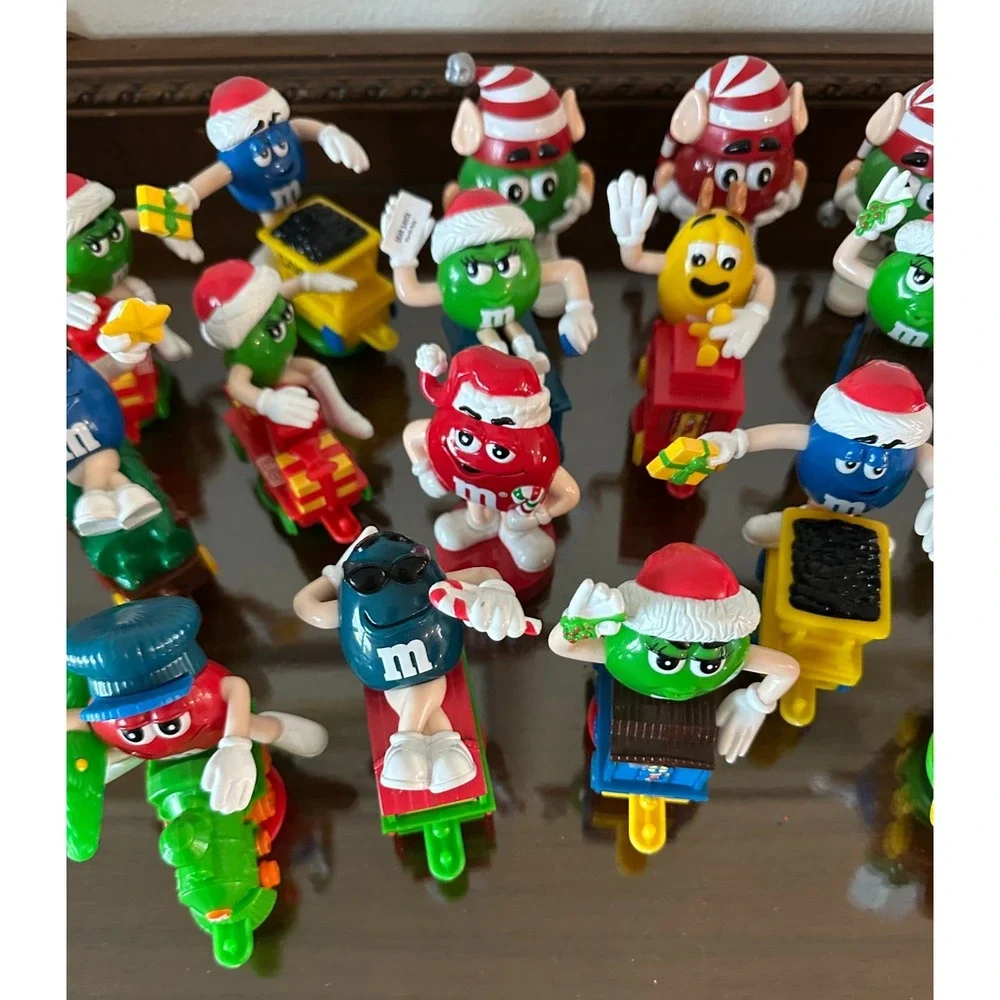 M&M's Christmas‎ Train Series 19 Candy Toppers Engine & Caboose